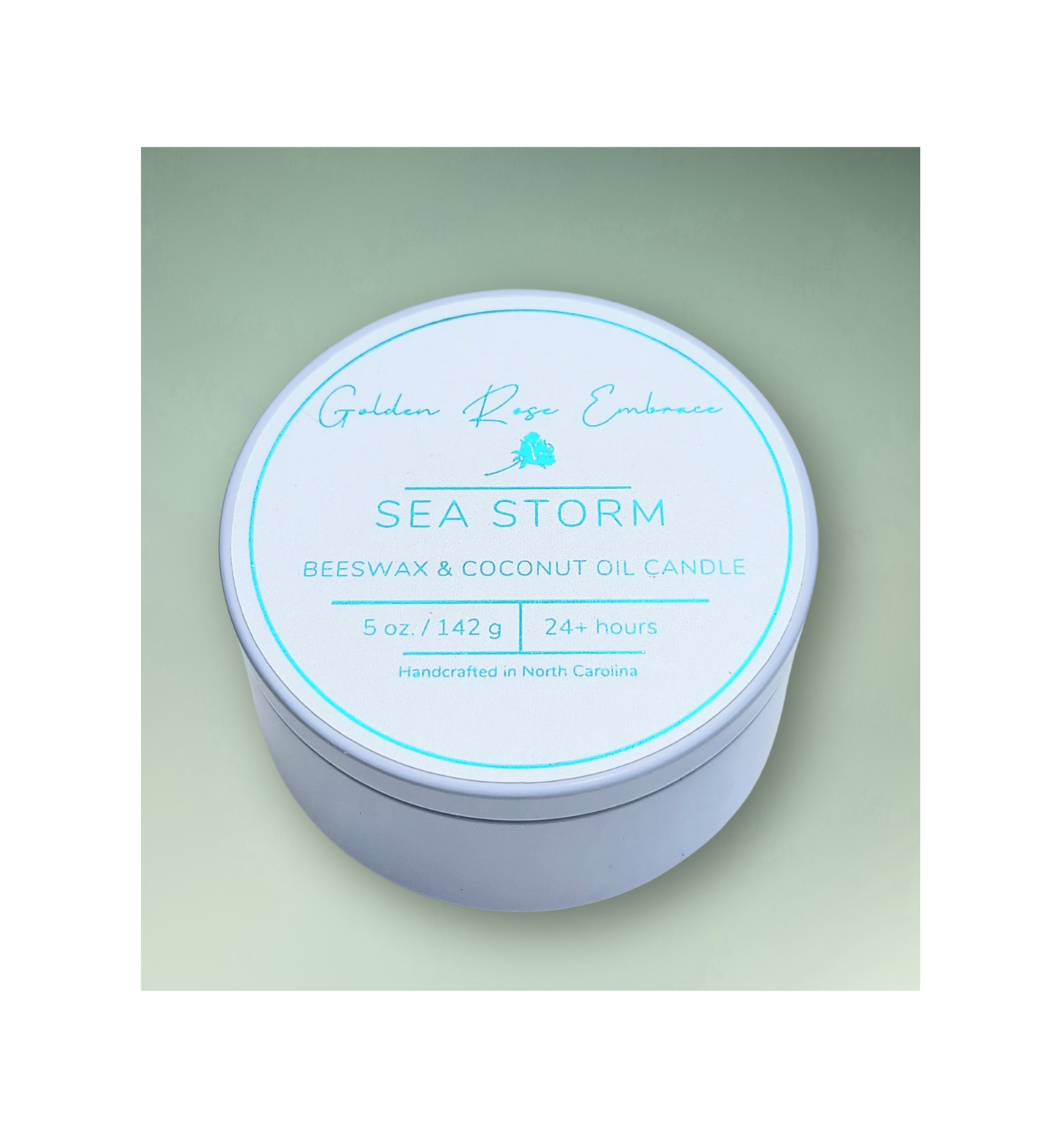Sea Storm 5oz Beeswax Candle. 
White Tin. Woodwick.
Notes of Ozone, Linen, Eucalyptus, Sea Salt, Freesia, Moss, Powder.
A light and airy scent of clean freshness and crisp linen, freesia, sea salt, eucalyptus, and moss to create a calming and peaceful vibe.
Custom beeswax candle blended with organic coconut oil and fragrances infused with clean nontoxic fragrance and natural essential oils. 