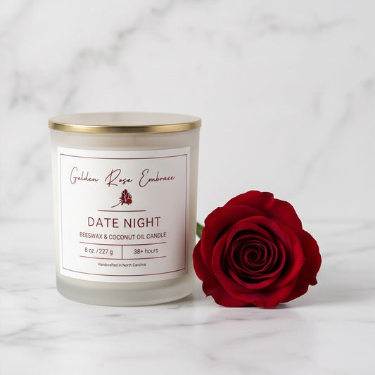 Date Night 8oz Beeswax Candle. Frosted glass jar, Gold Metallic lid. Woodwick.
Notes of orange, bergamot, coconut, coconut milk, gardenia, sandalwood, Cedar, amber, musk, vanilla, tonka bean, and Amyris.
A complex, indulgent fragrance crafted for quiet moments. It opens with zesty bergamot before unfolding into a delicate, tropical heart of gardenia and coconut. As it burns, it settles into a deep, hazy finish of warm amber, vanilla, and creamy sandalwood, evoking a sophisticated escape for the senses.