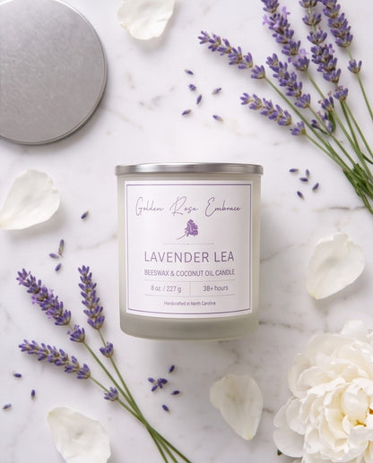 Lavender Lea 8oz Beeswax Candle.
Frosted glass, metallic silver lid, woodwick.
Notes of Lemon, Green, Herbal, Eucalyptus, Lavender, Geranium, Rose, Violet, Tonka Bean, Musk, Citrus, Bergamot, Camphor, and Powder.
A calming and relaxing, warm, soothing aroma of a lavender meadow with rows of lavender flowers drenched in the morning sunlight gently shifting in the breeze.
Custom beeswax candle blended with organic coconut oil and fragrances infused with clean nontoxic fragrance and essential oils. 